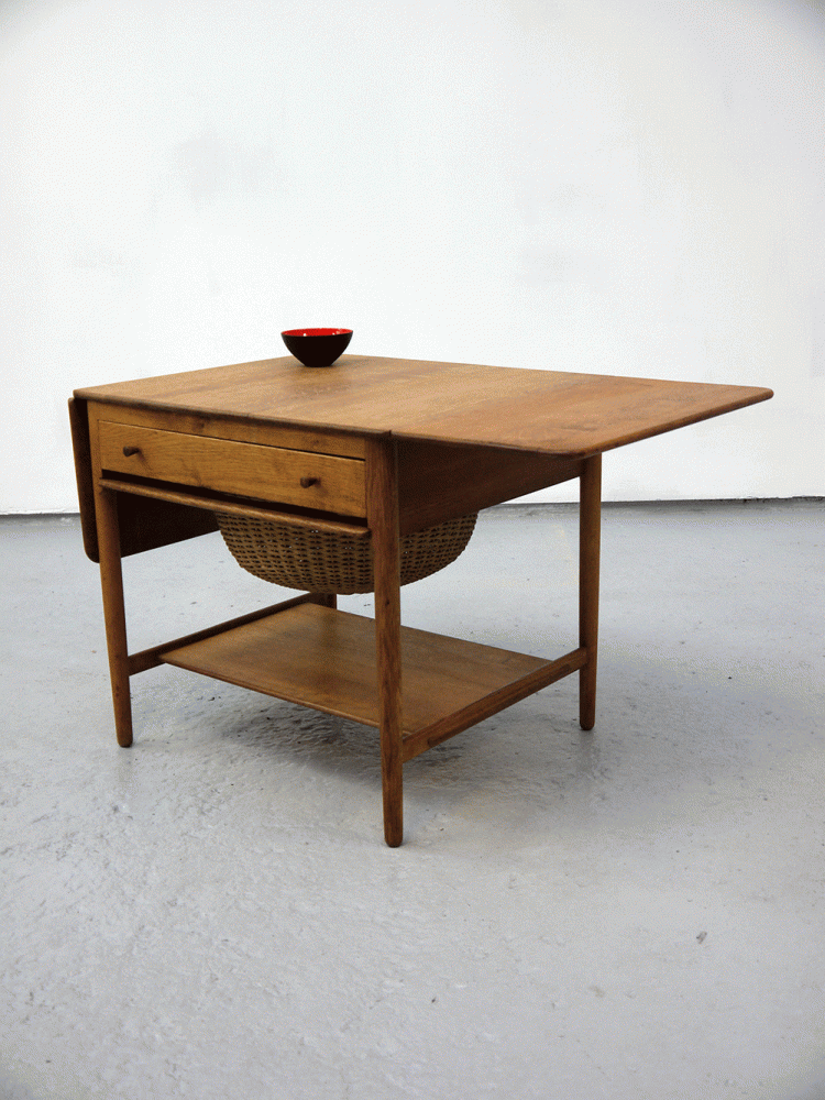 Hans J Wegner – AT-33 Rare Sewing Table