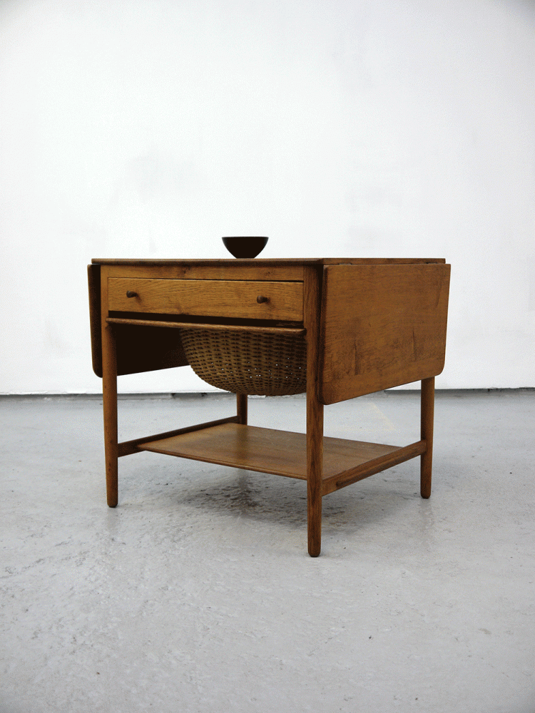 Hans J Wegner – AT-33 Rare Sewing Table