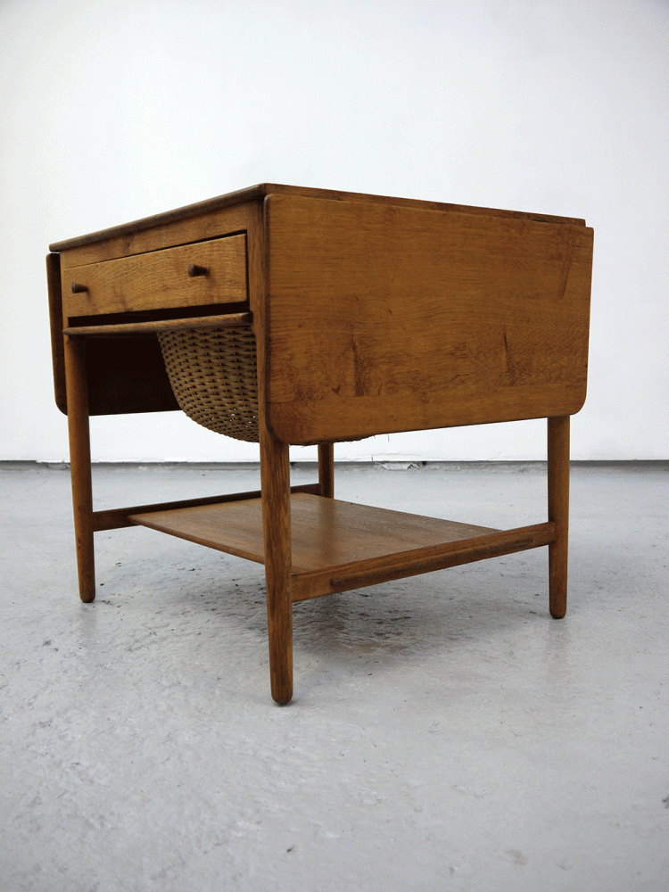 Hans J Wegner – AT-33 Rare Sewing Table