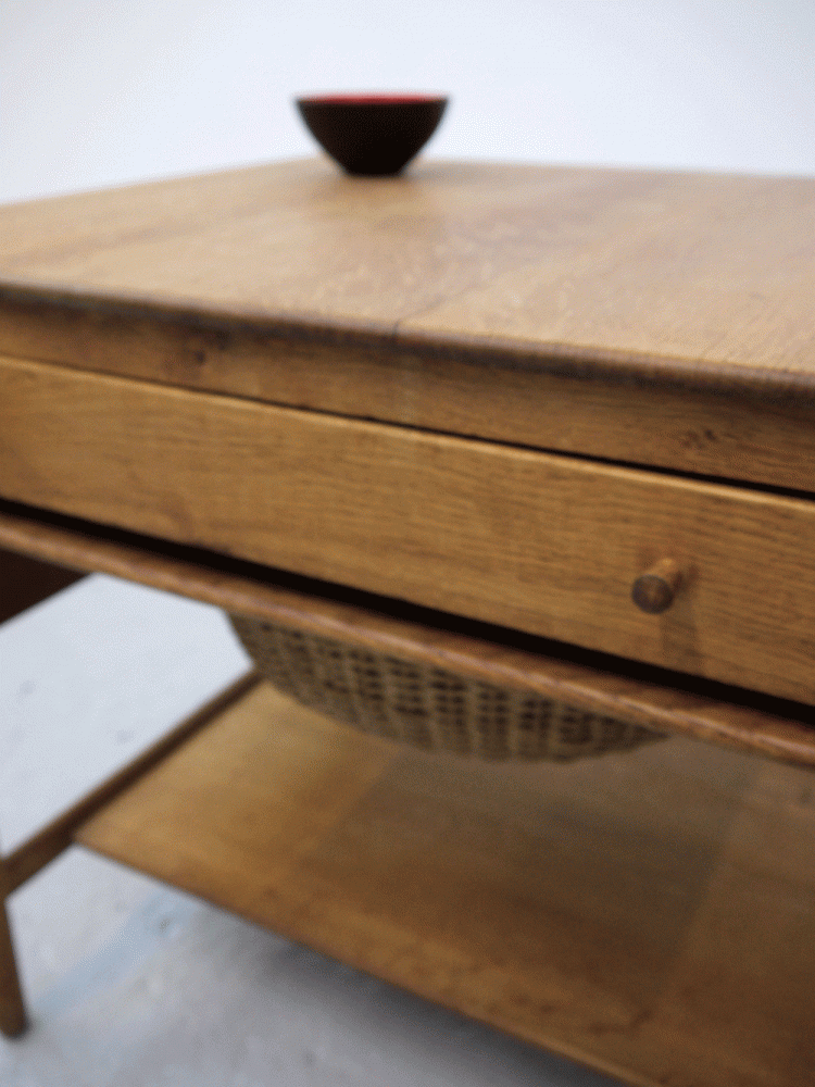 Hans J Wegner – AT-33 Rare Sewing Table