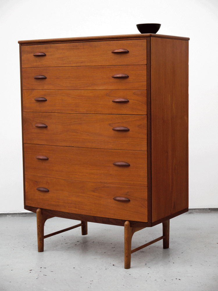 Danish – Teak and Oak Bow Front Drawer Unit