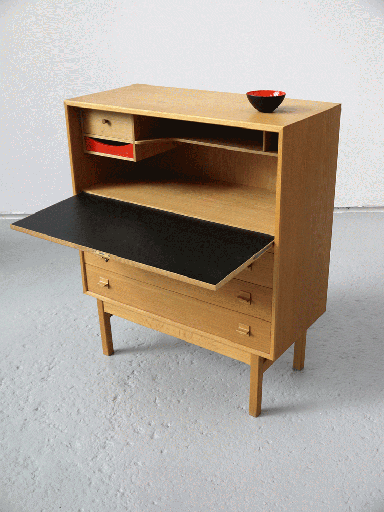 Danish – Lockable Oak Bureau