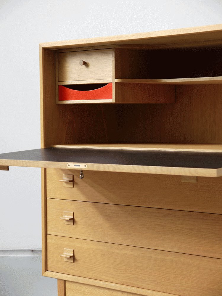 Danish – Lockable Oak Bureau