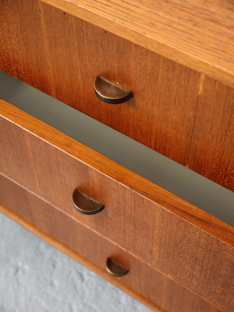 George Nelson Style – Pair of Bedside Drawer Units