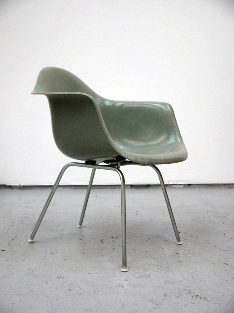 Charles and Ray Eames – Original 1957 Seafoam Shell Chair
