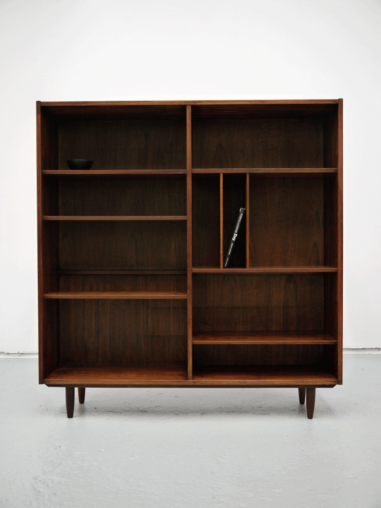 Paul Hundevad – Free Standing Rosewood Bookcase