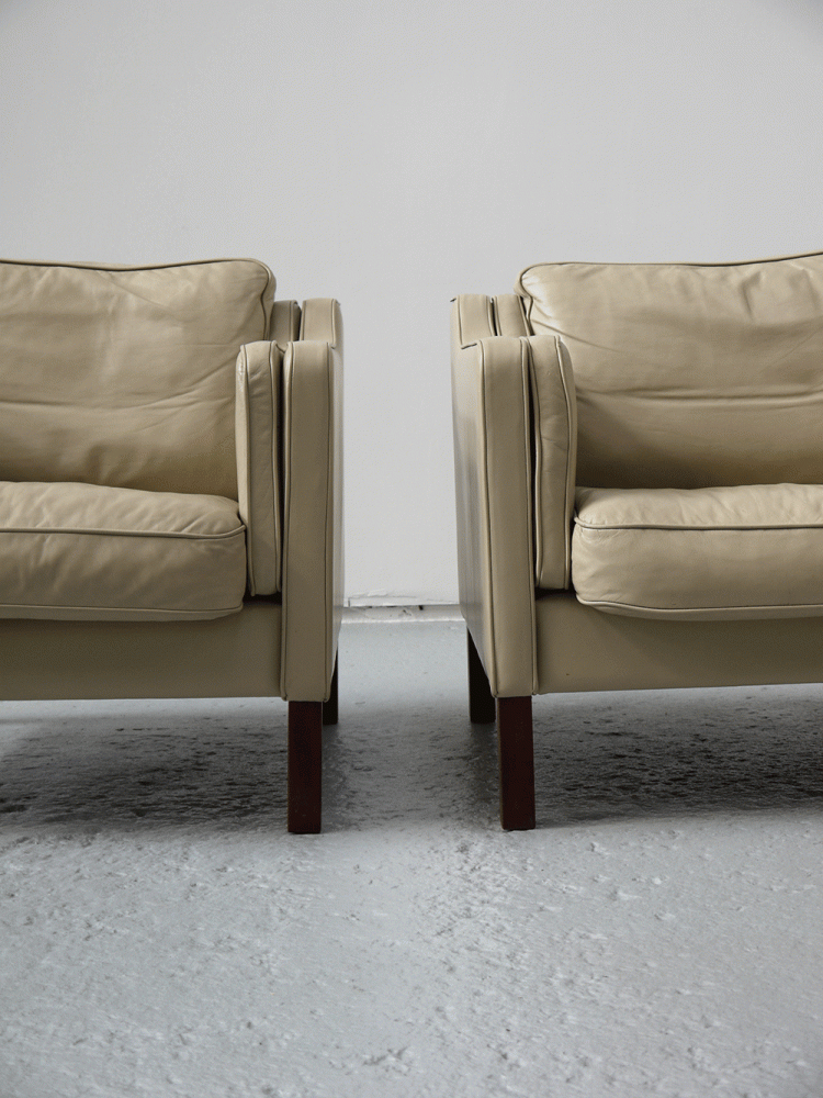 Skalma Denmark – Pair of Leather Lounge Chairs