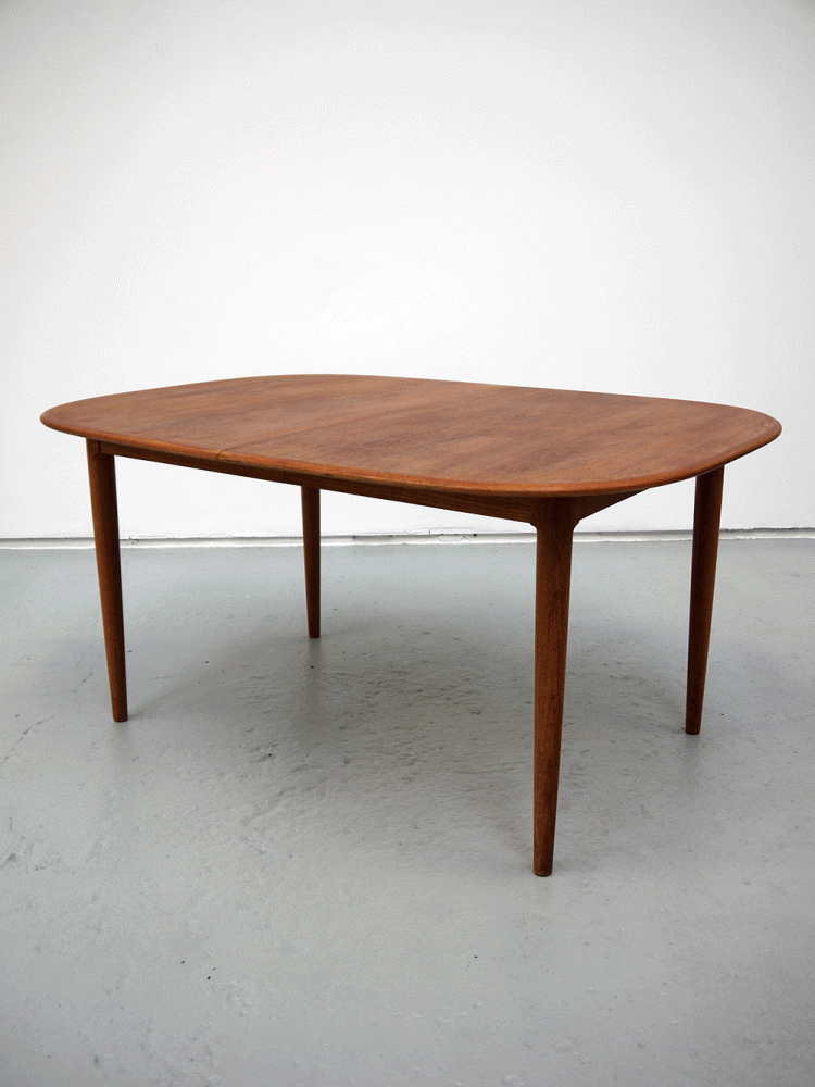 Johannes Andersen – Extending Dining Table