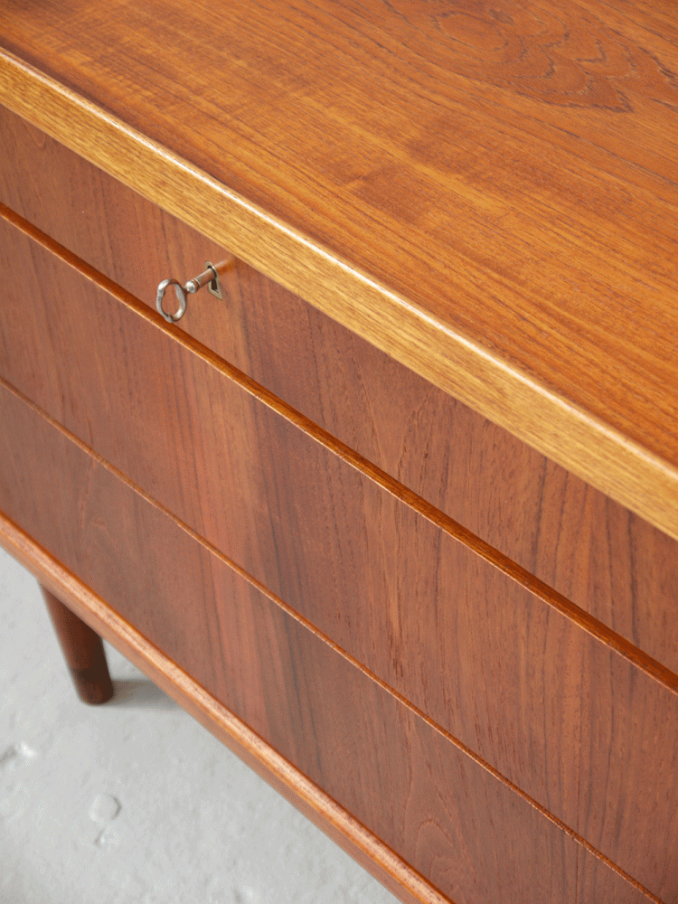 Danish – Low Drawer Unit