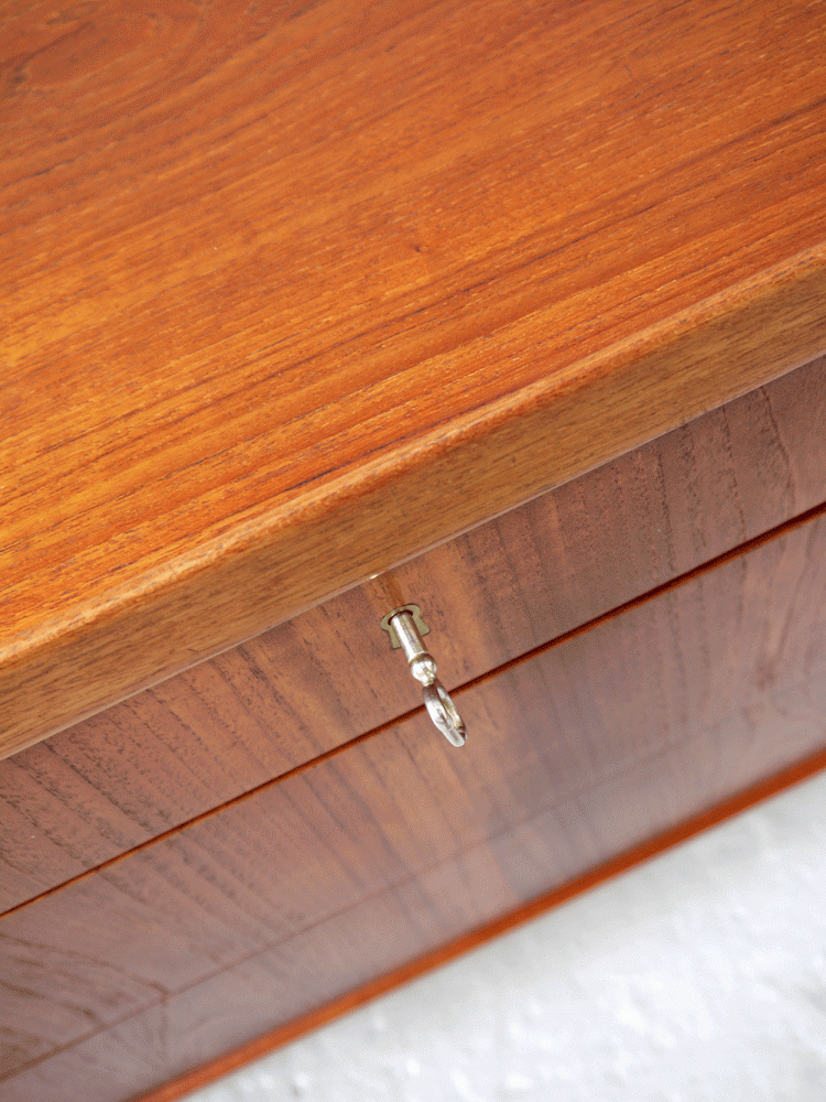 Danish – Low Drawer Unit