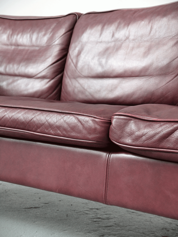 Borge Mogensen – Leather Sofa in Rare Plum Colourway
