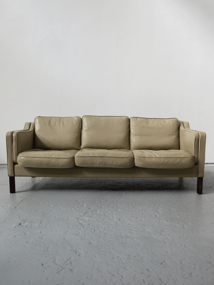 Skalma Denmark – Cream Leather Sofa