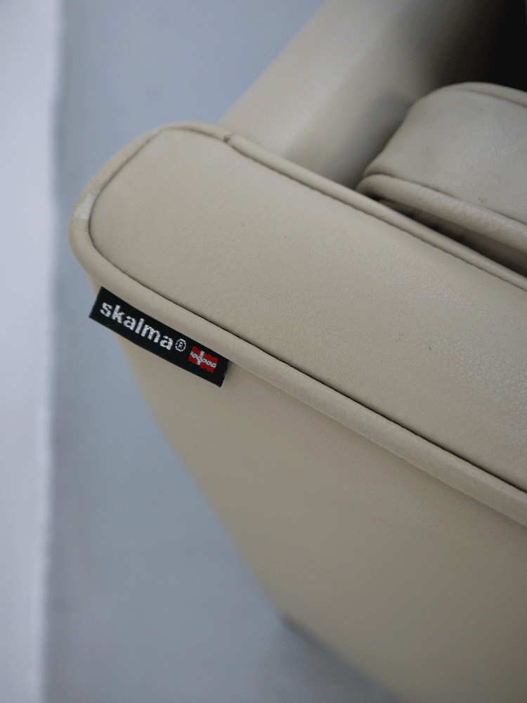 Skalma Denmark – Cream Leather Sofa