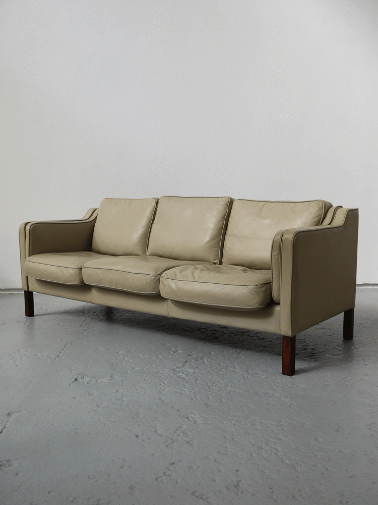 Skalma Denmark – Cream Leather Sofa