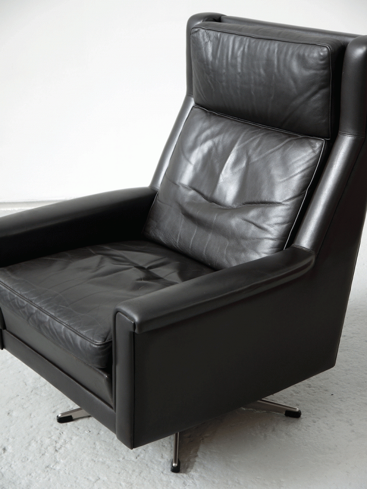 Skippers Mobler – High Back Leather Swivel Chair