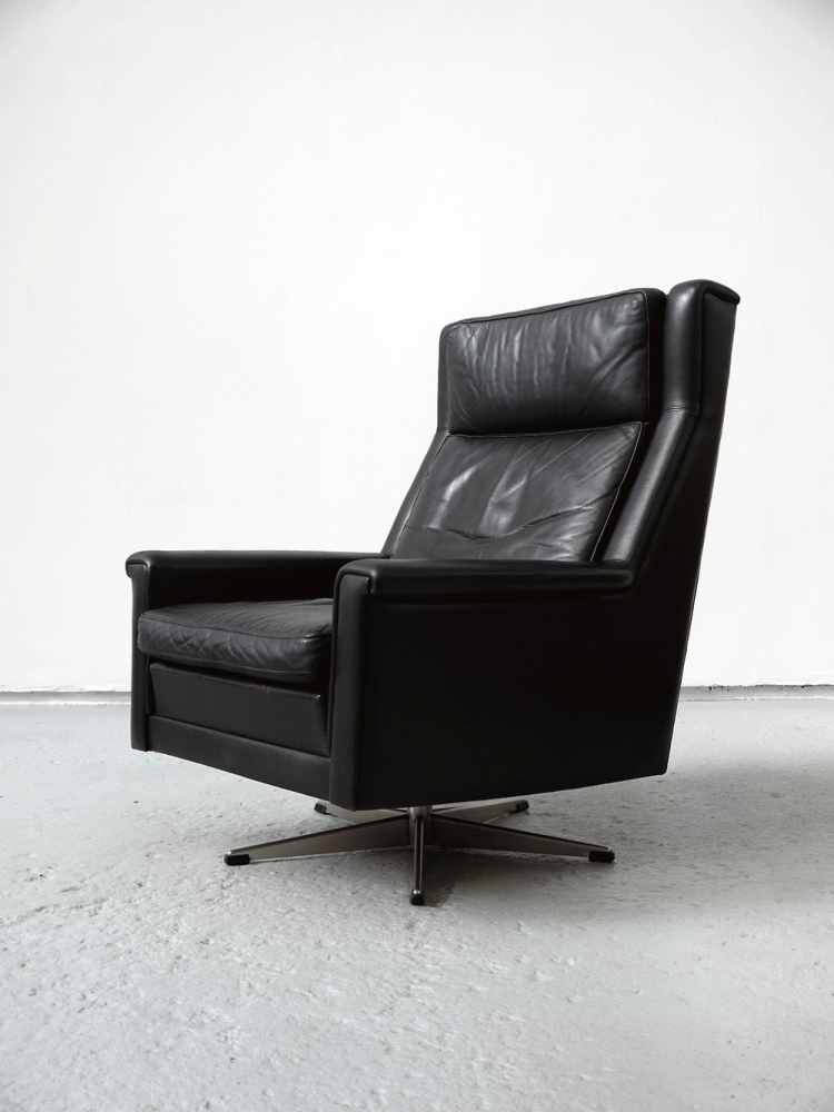 Skippers Mobler – High Back Leather Swivel Chair