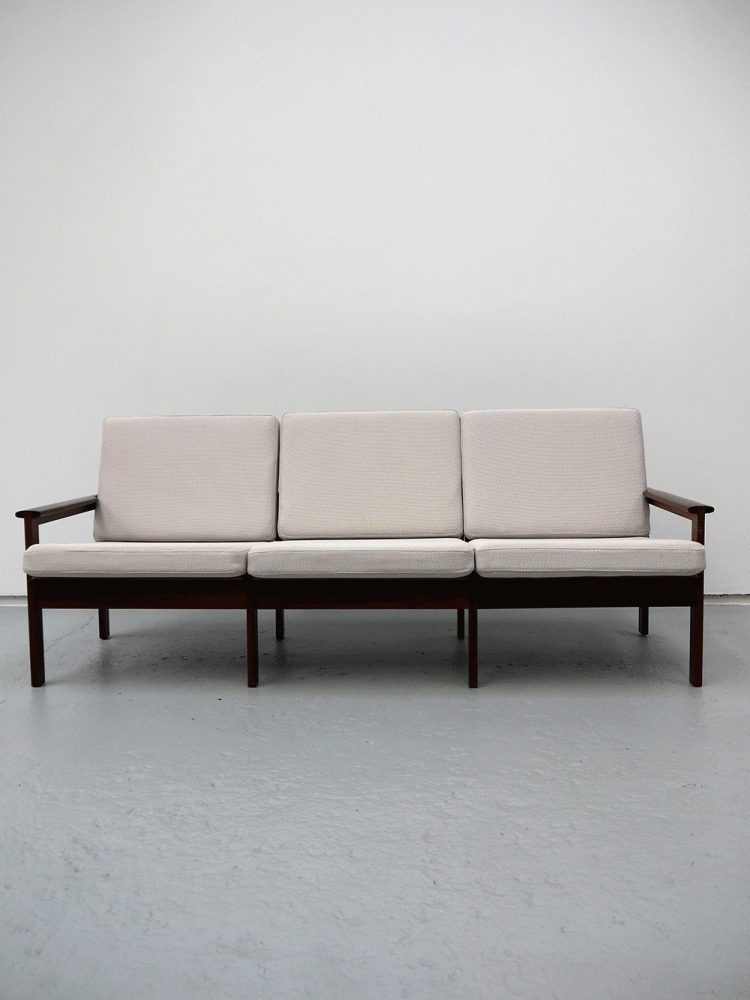 Illum Wikkelso – Rosewood Capella Sofa