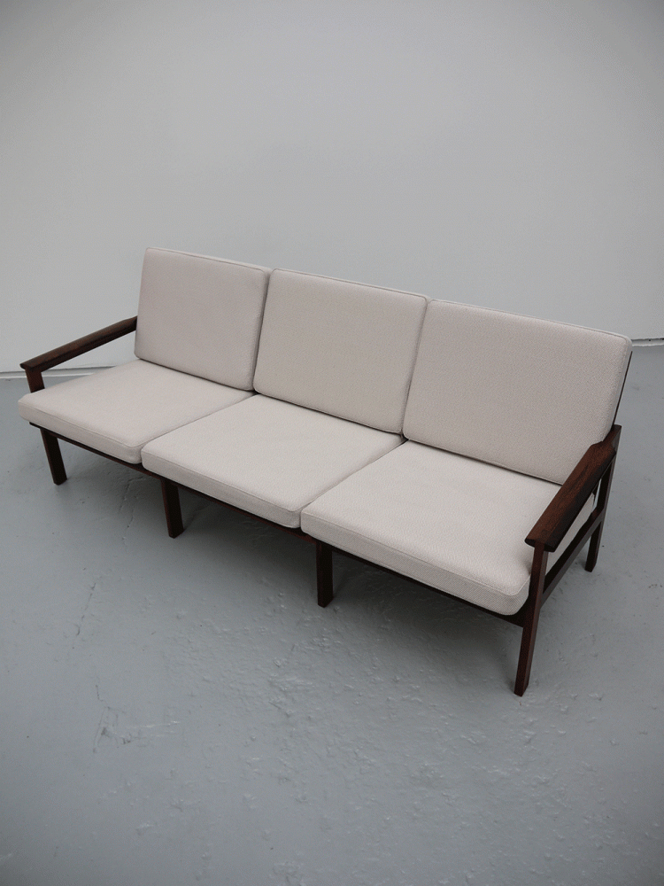 Illum Wikkelso – Rosewood Capella Sofa