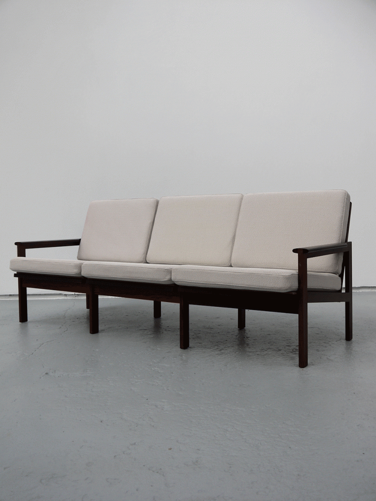Illum Wikkelso – Rosewood Capella Sofa