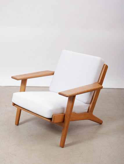 Hans Wegner – Plank Arm Chairs