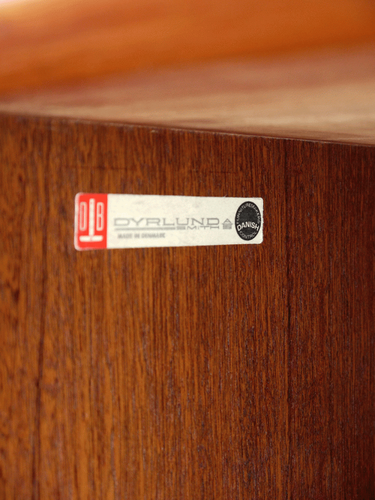 Arne Vodder – Dyrlund Bar Cabinet