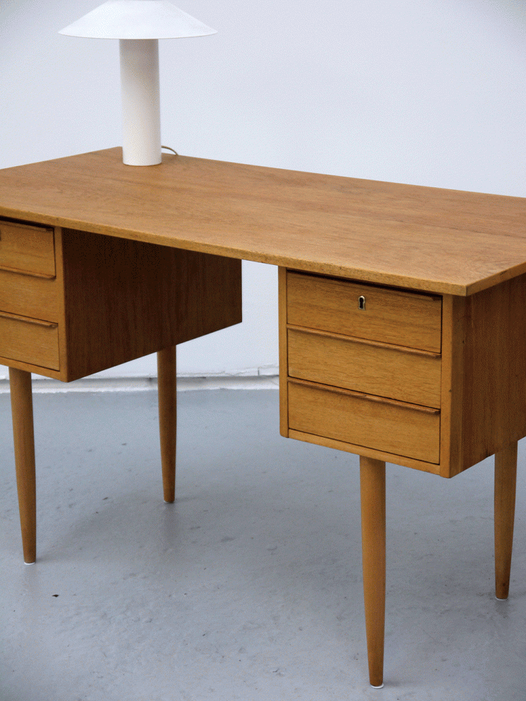 Danish – Small Oak Pedestal Desk