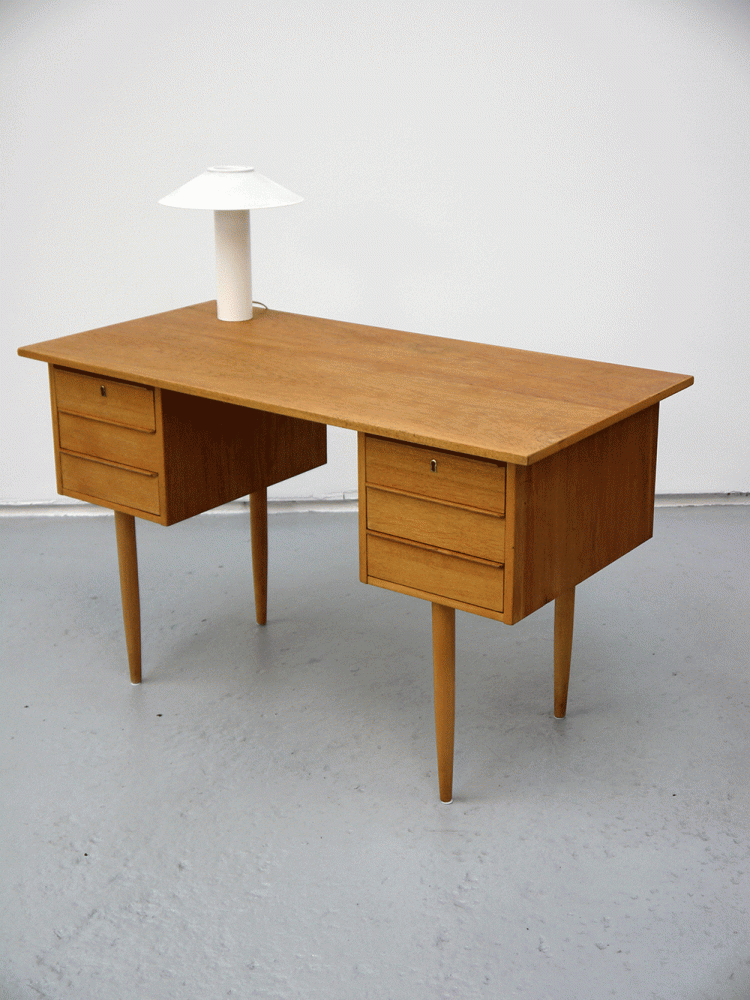 Danish – Small Oak Pedestal Desk