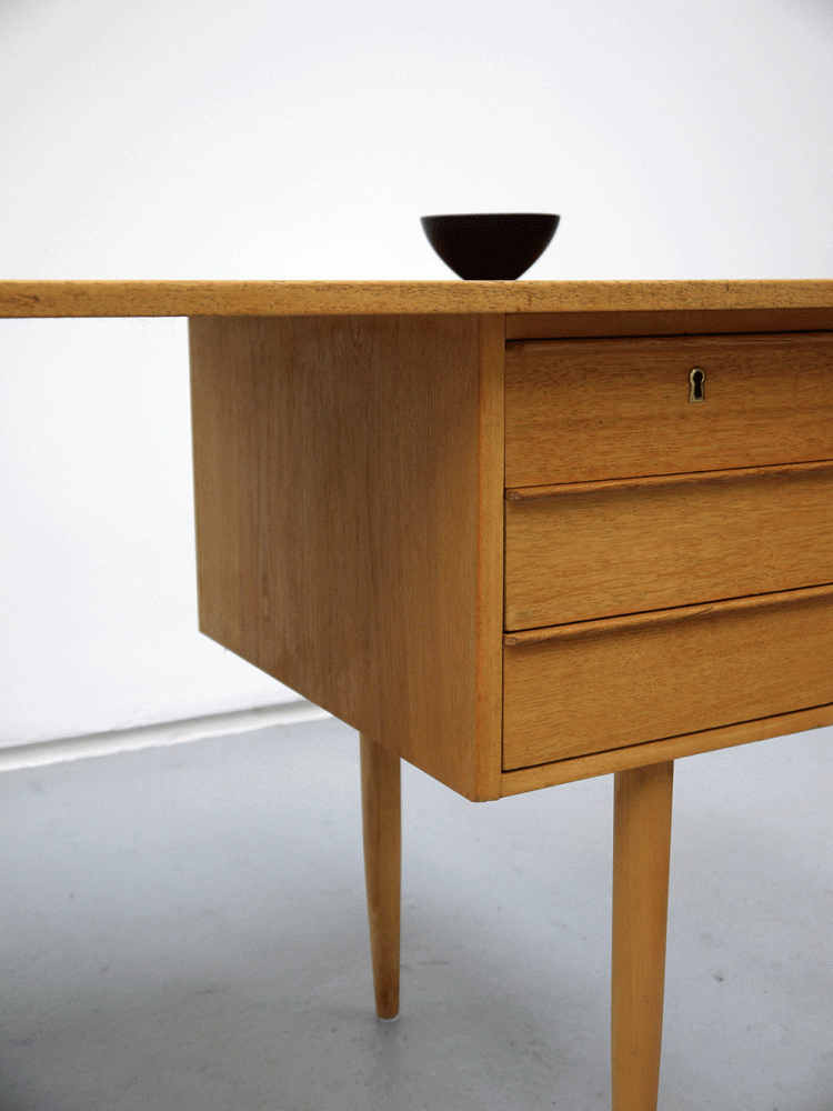 Danish – Small Oak Pedestal Desk