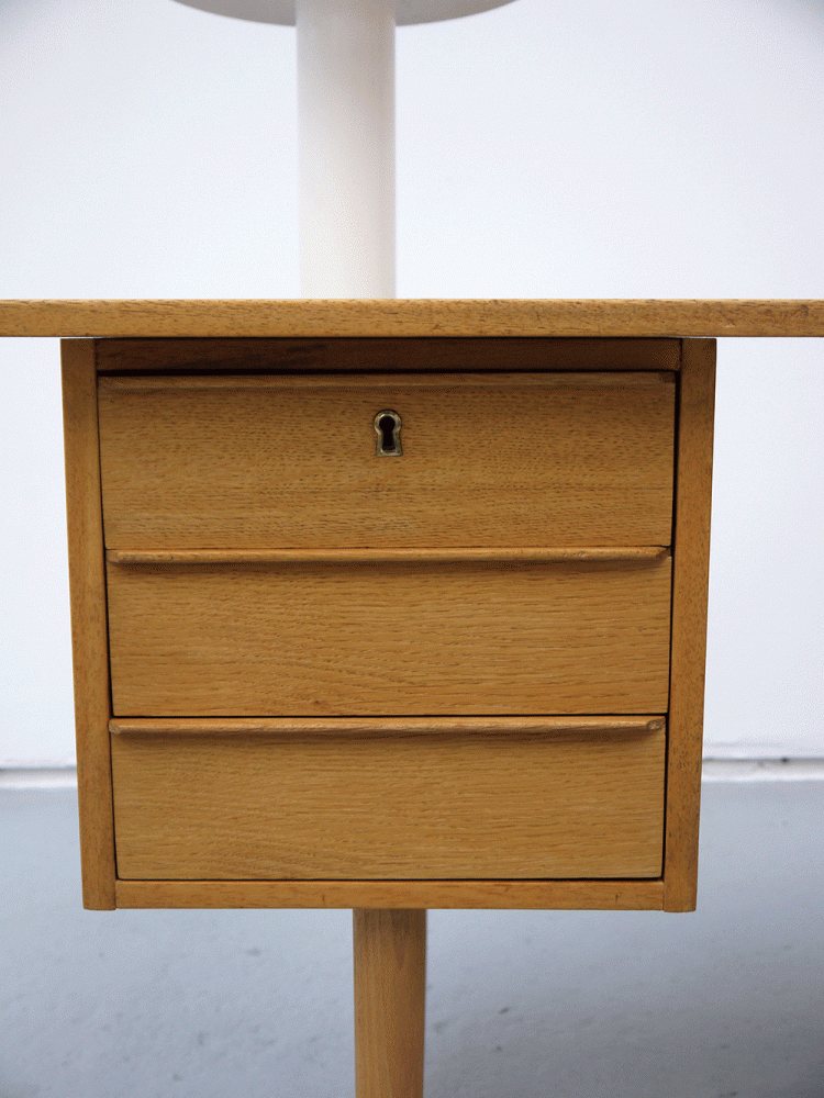 Danish – Small Oak Pedestal Desk