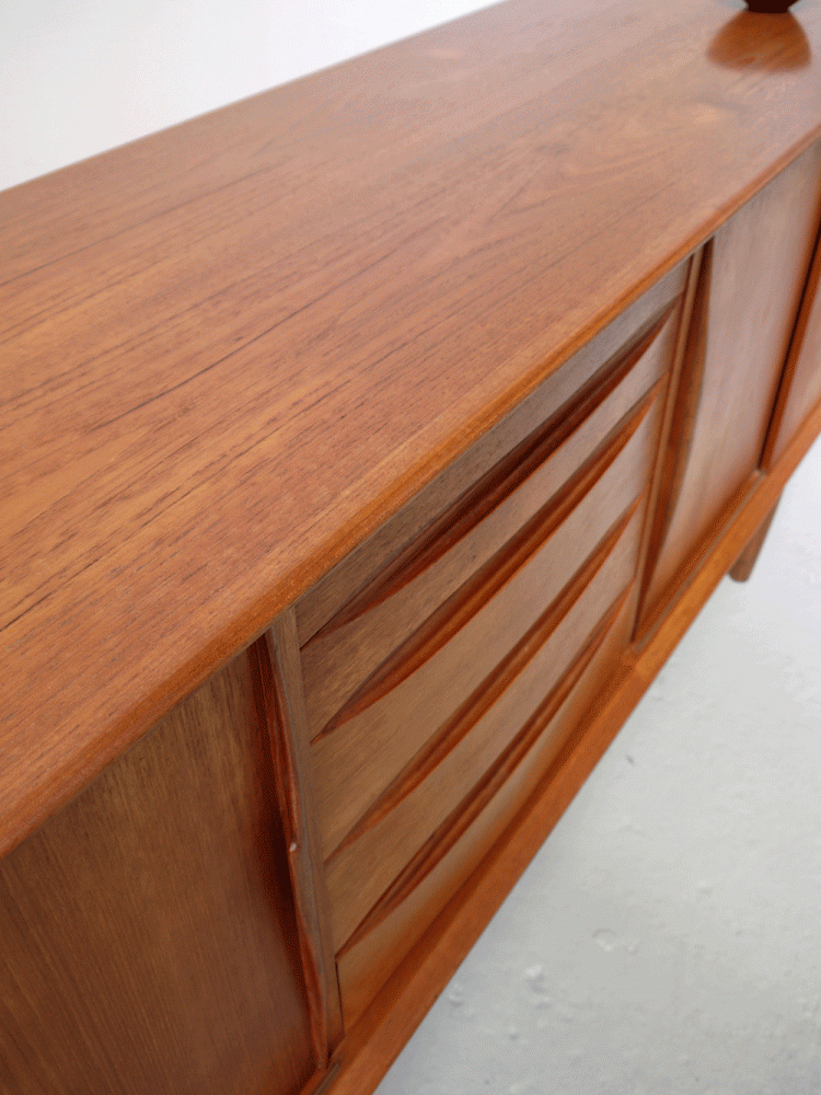 Arne Vodder – Dyrlund Large Teak Sideboard