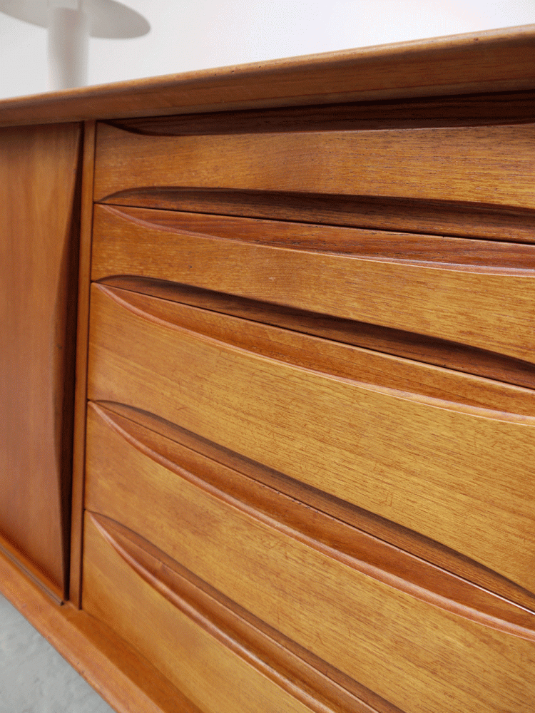 Arne Vodder – Dyrlund Large Teak Sideboard