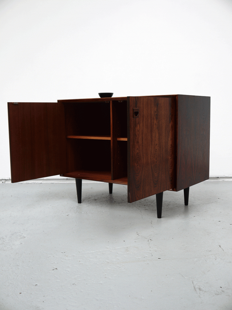 Brouer Denmark – Rosewood Cabinet