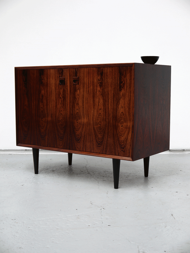 Brouer Denmark – Rosewood Cabinet