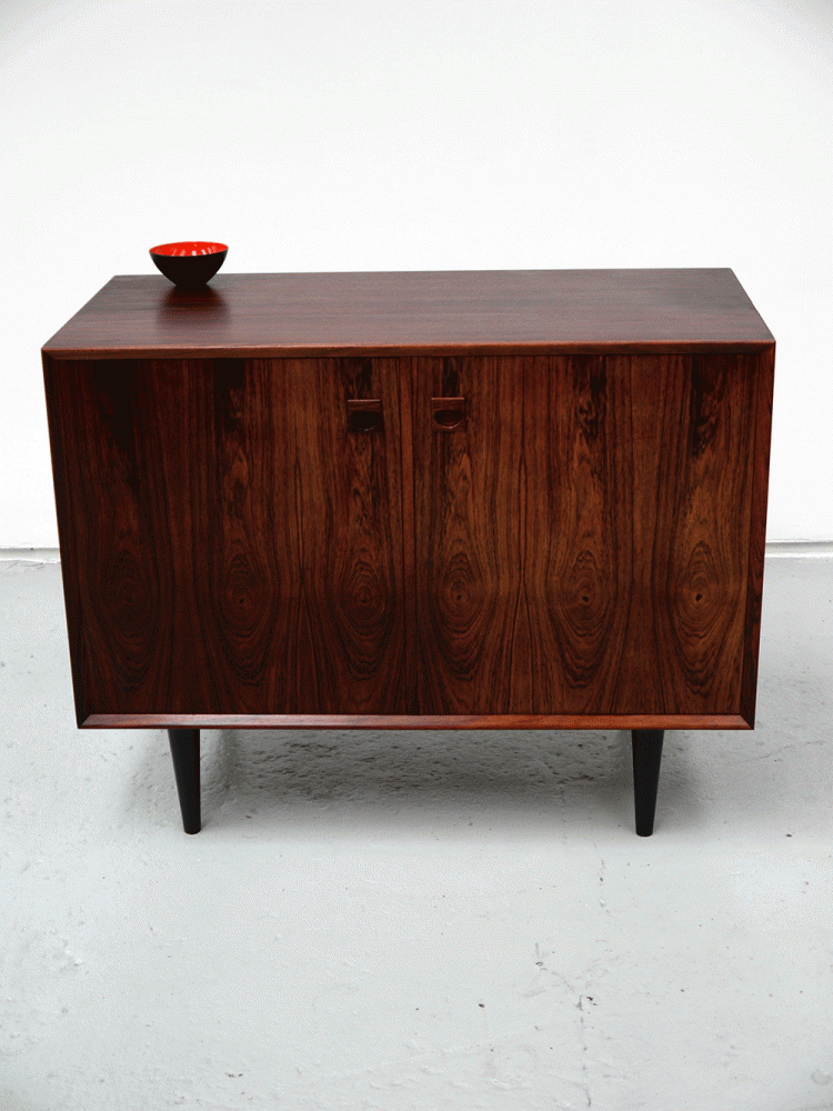Brouer Denmark – Rosewood Cabinet