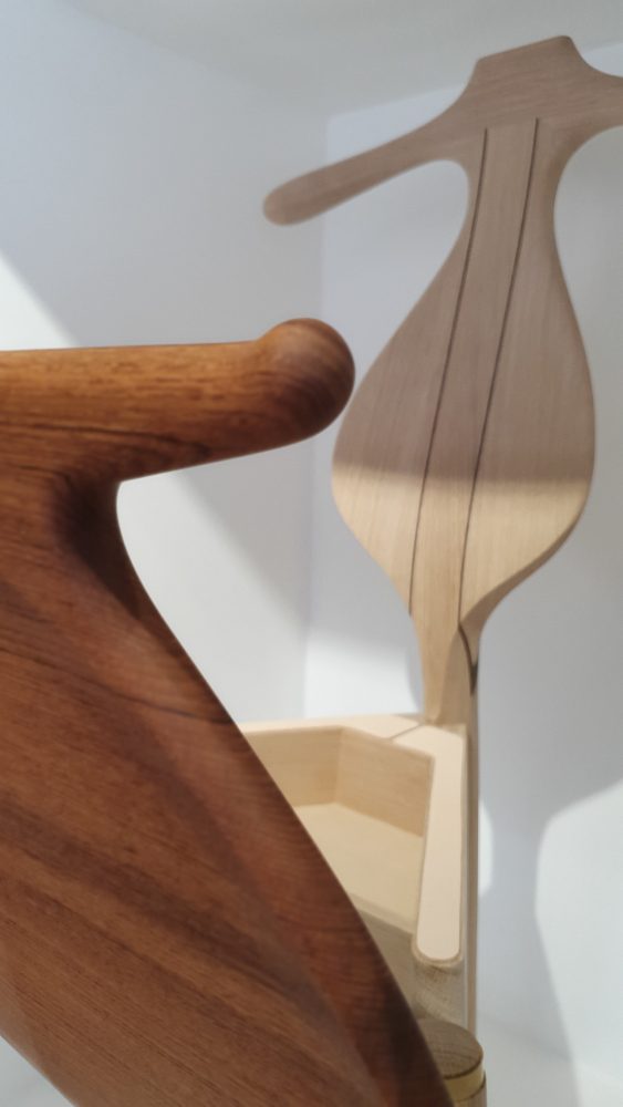 Three Source Ltd – Hans Wegner Valet Chair